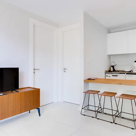 Stylish Flat W Pool N Balcony 5 Min To Apartmán